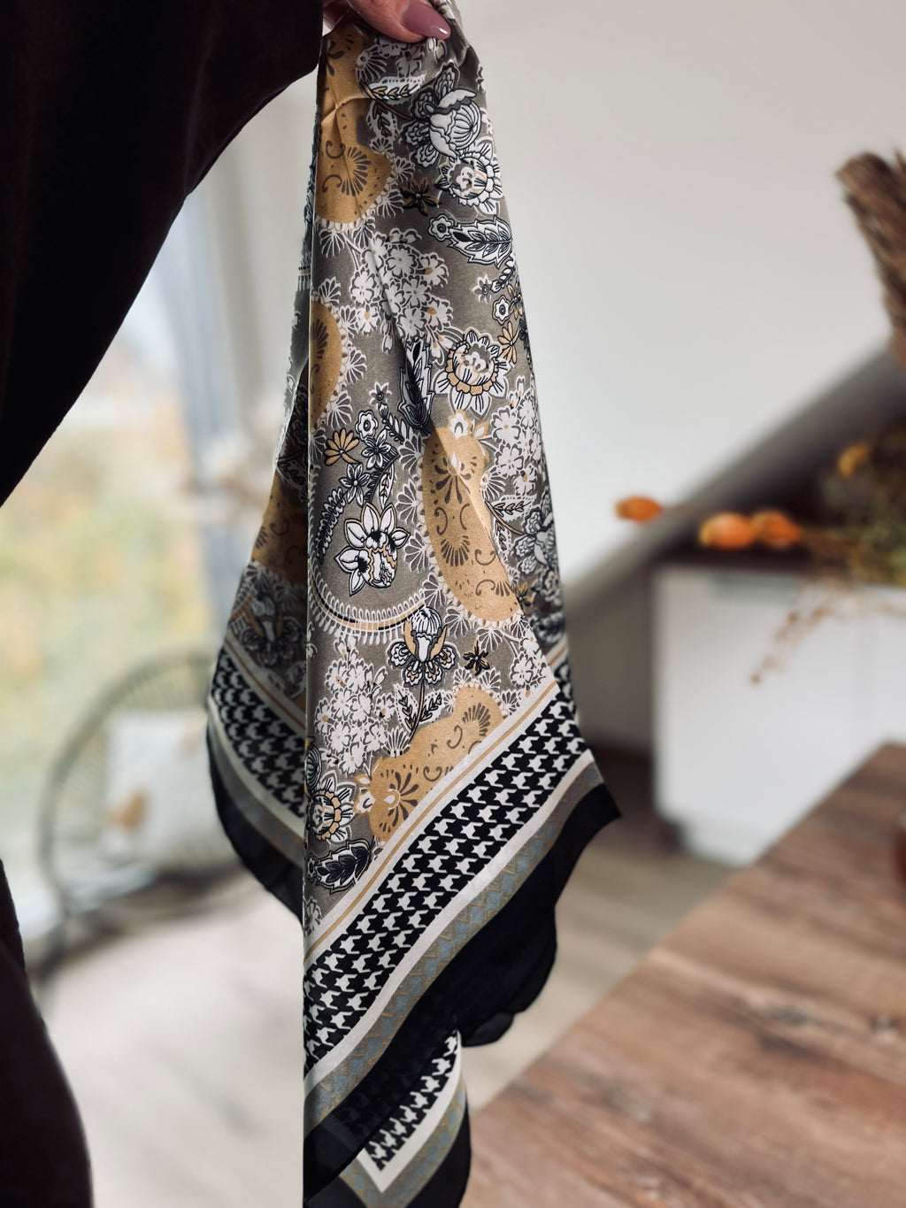 Notre foulard ALBA ocre