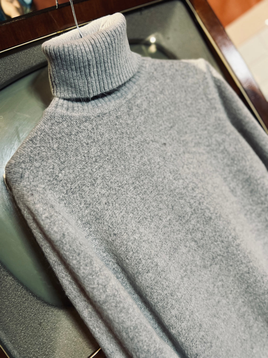 Notre sous-pull HÉRA gris