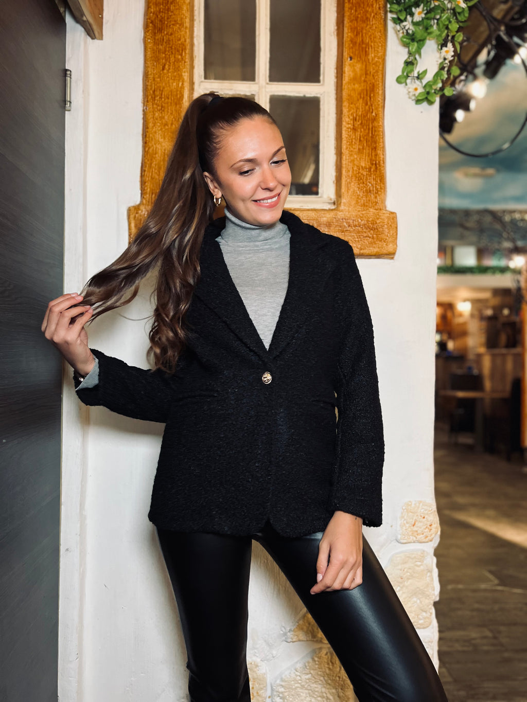 Notre veste KLOË noire