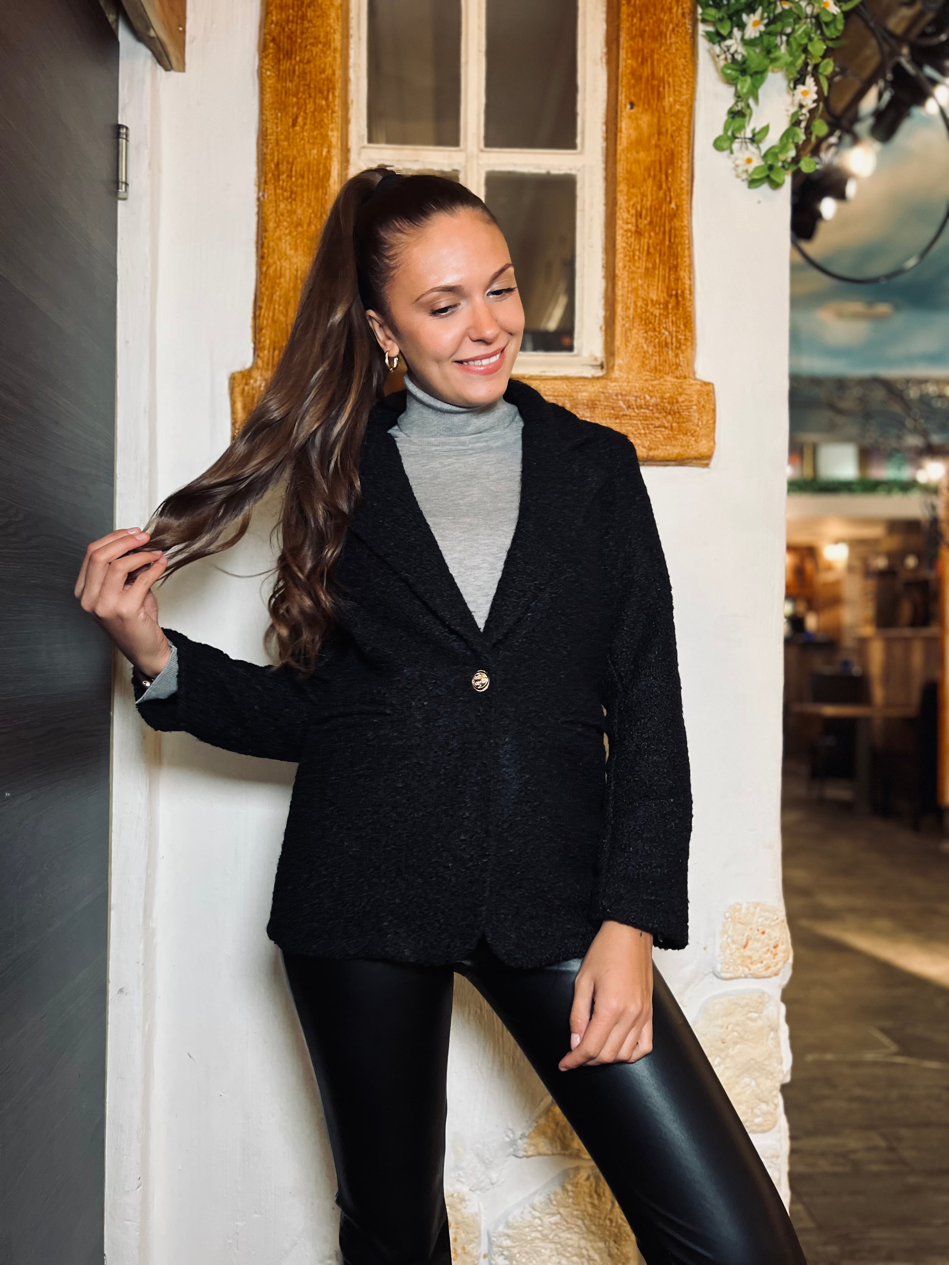 Notre veste KLOË noire