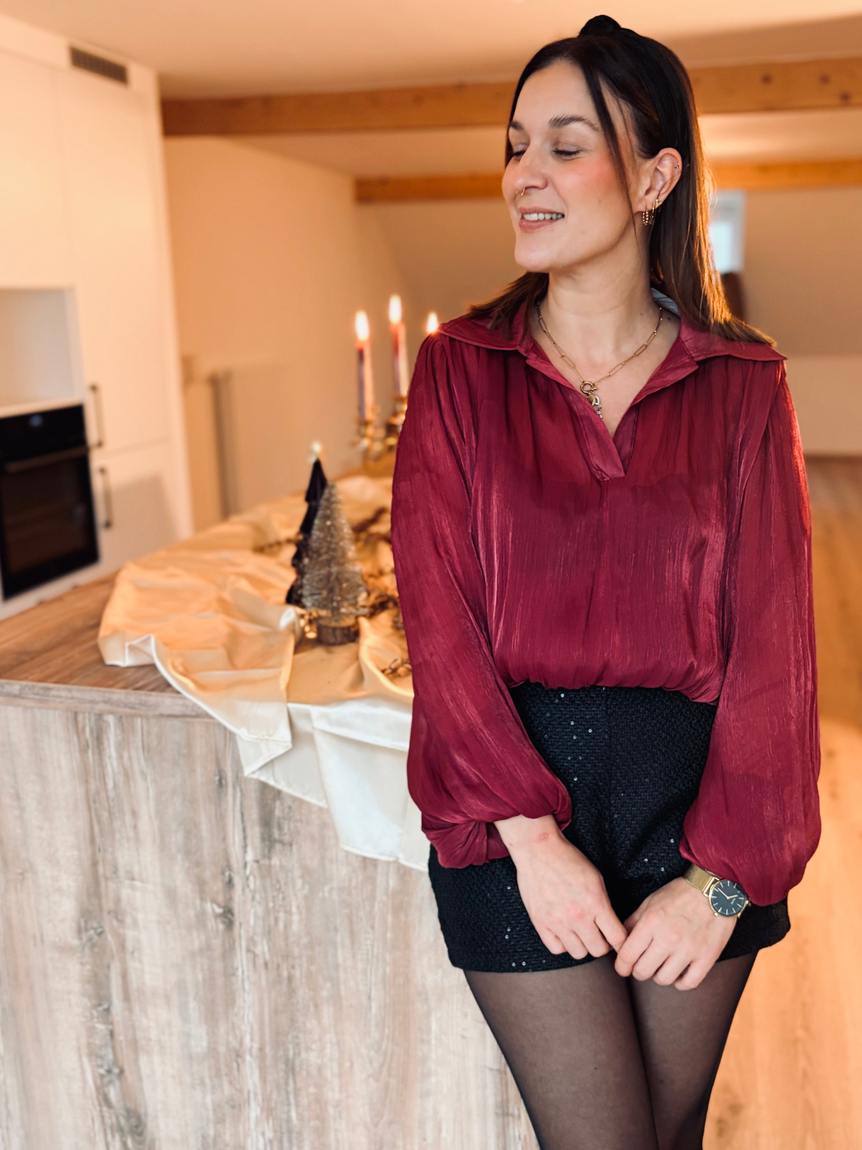 Notre blouse SASOU bordeaux