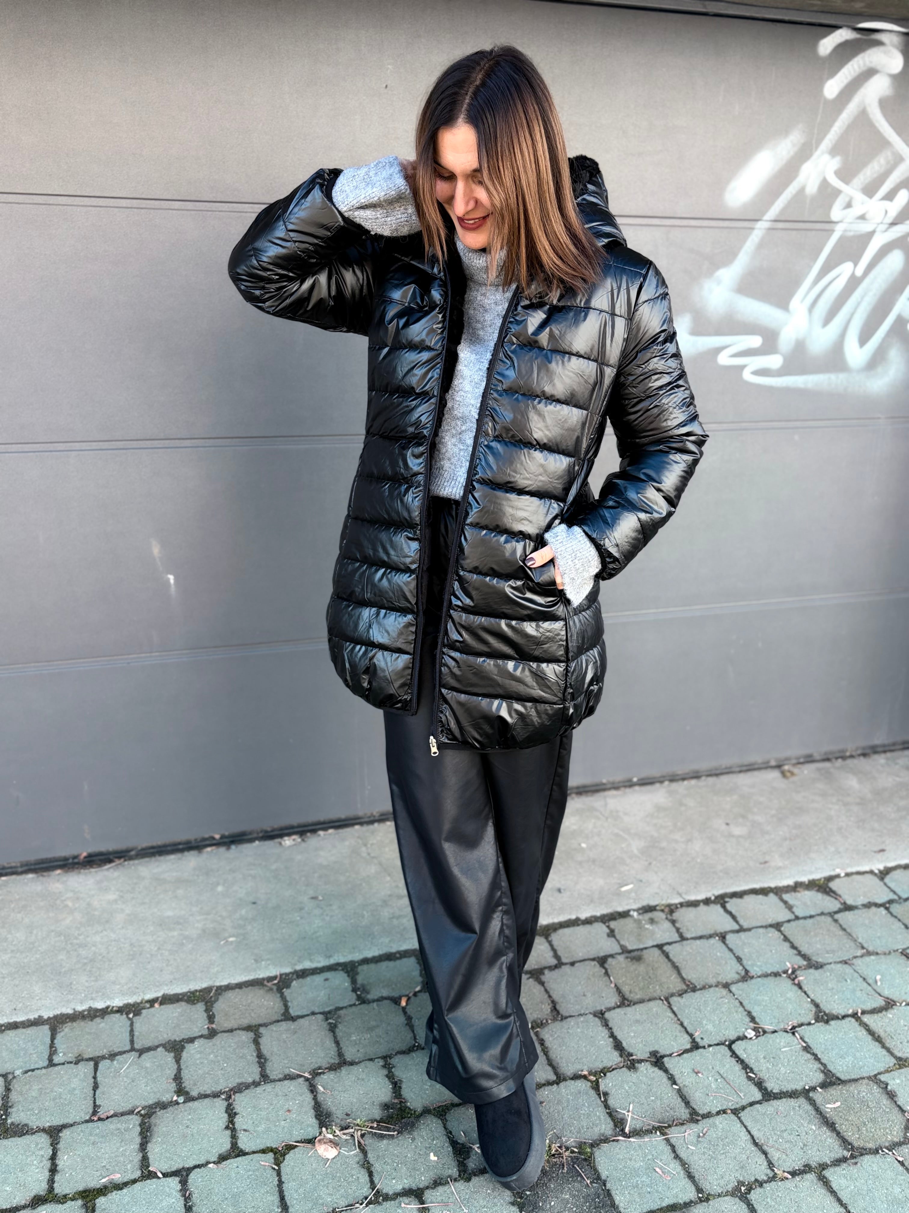 Notre manteau long KARLA noir