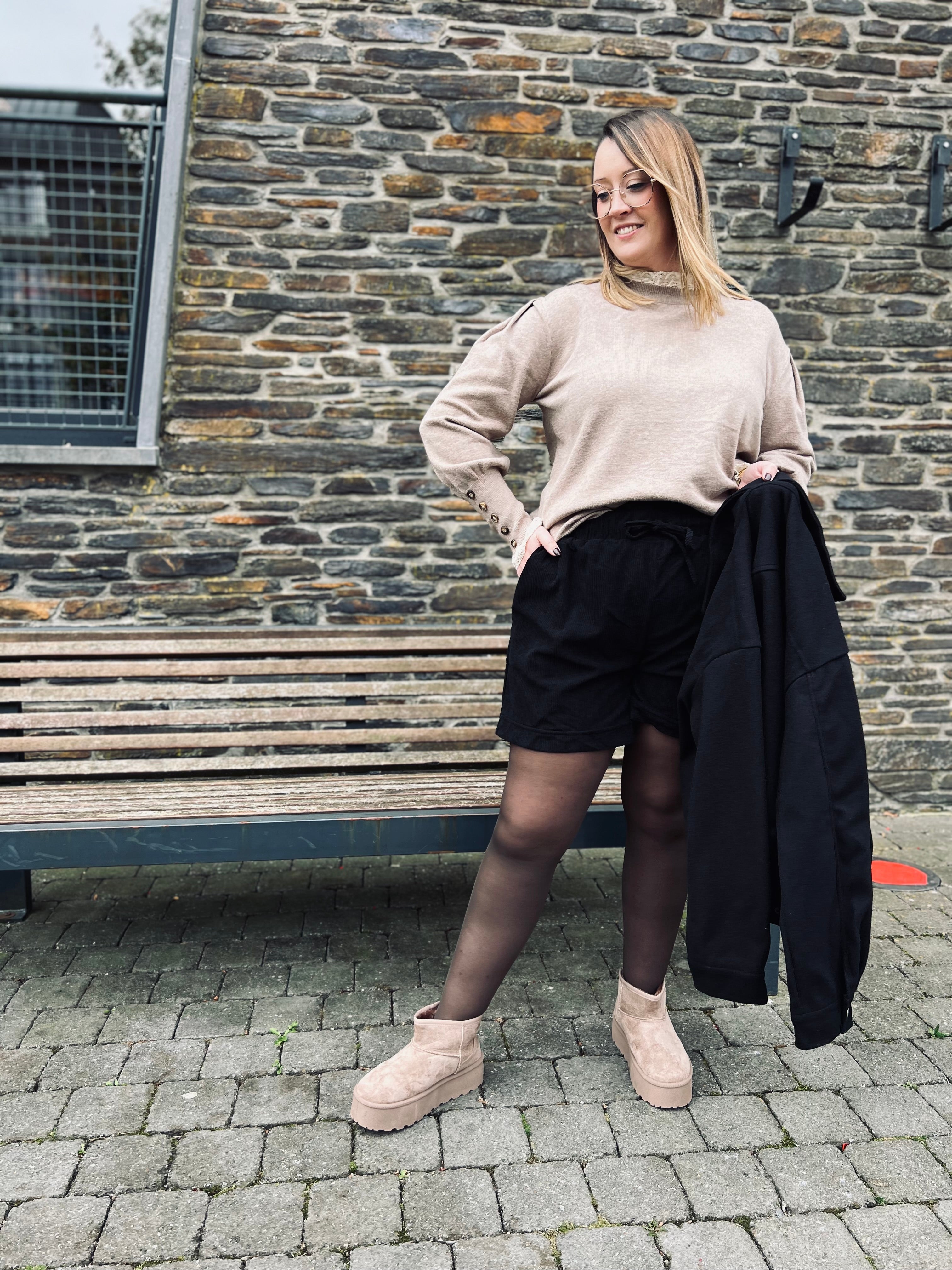 Notre short velours MAO noir