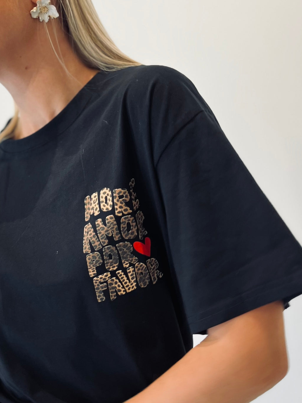 LE T-SHIRT MORE AMORE