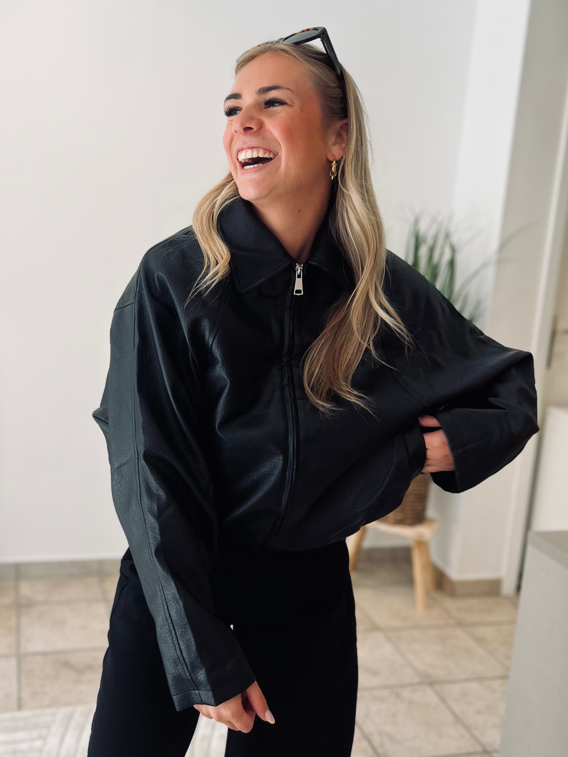 LA VESTE INES
