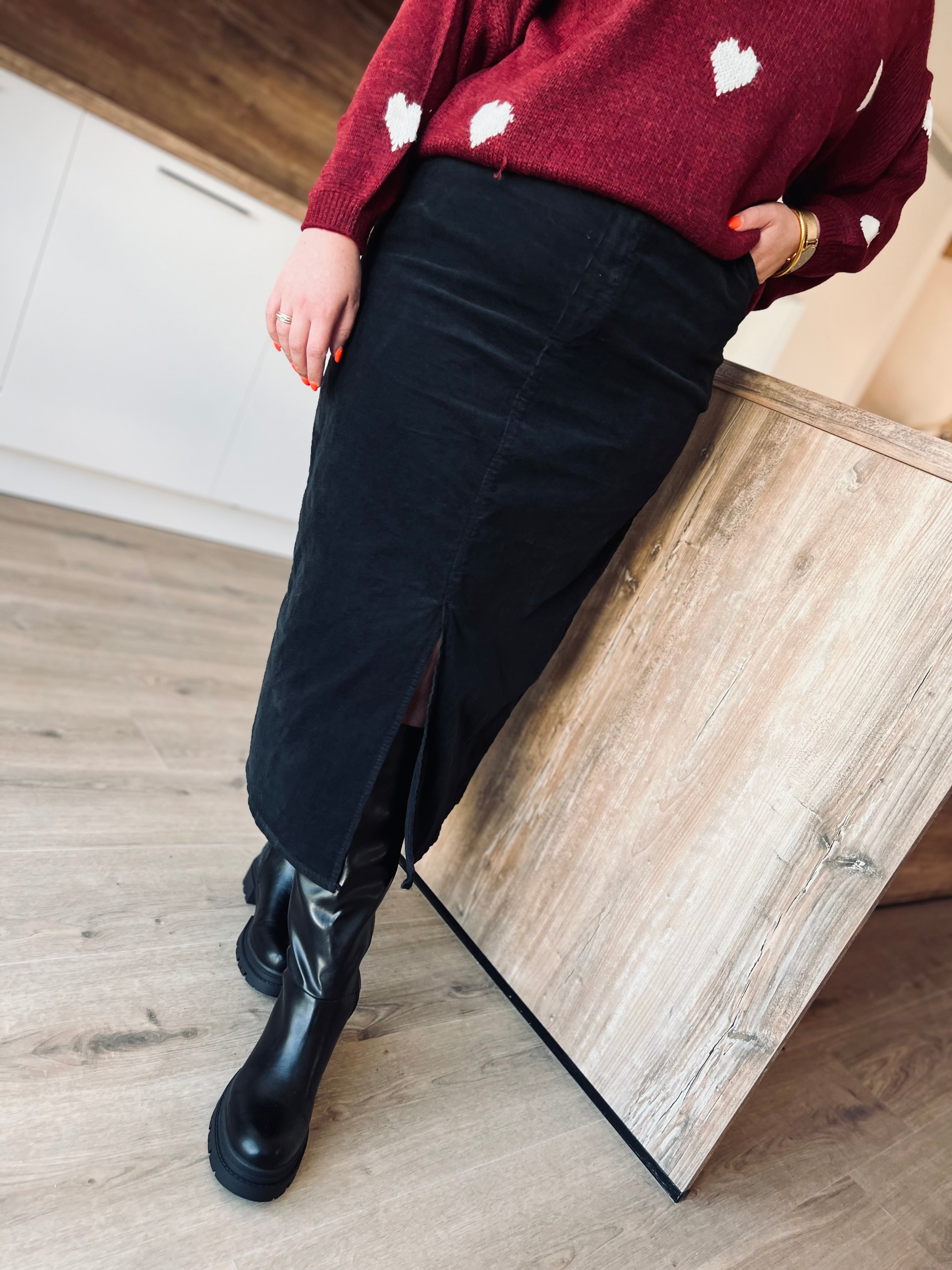 Notre jupe longue velours KIARA noire
