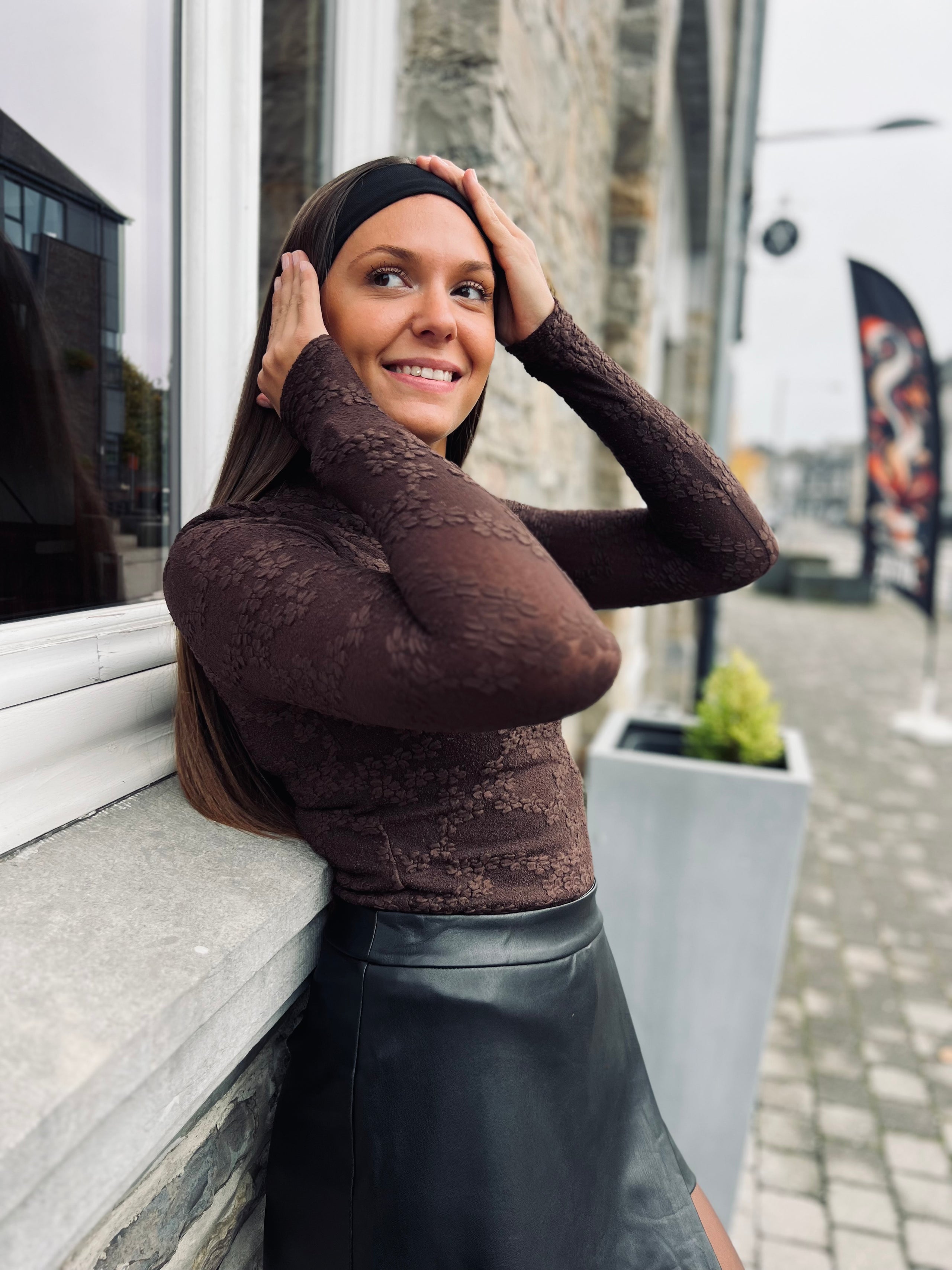 BODYS, TOPS & T-SHIRTS