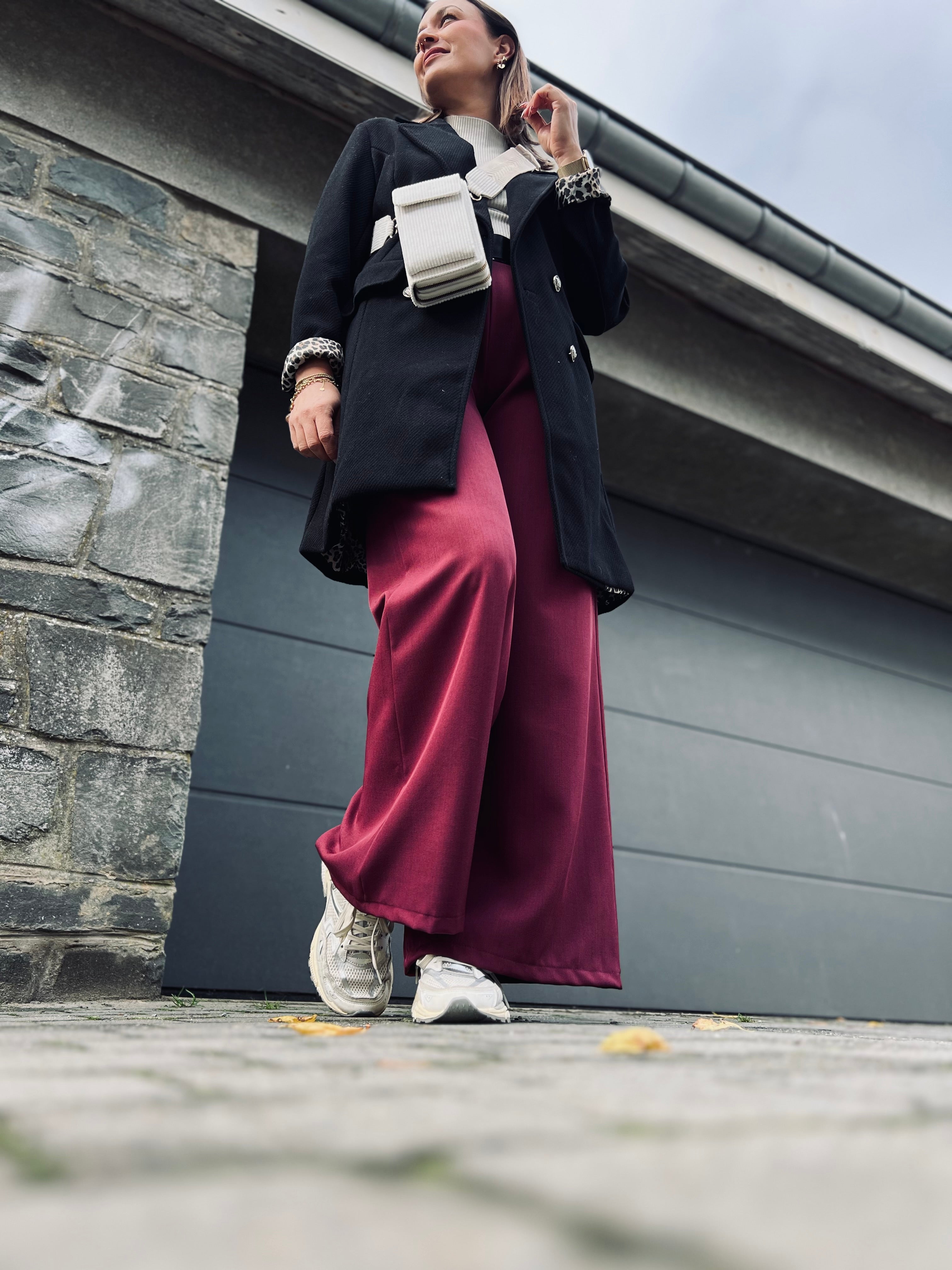 Notre pantalon ALBA bordeaux