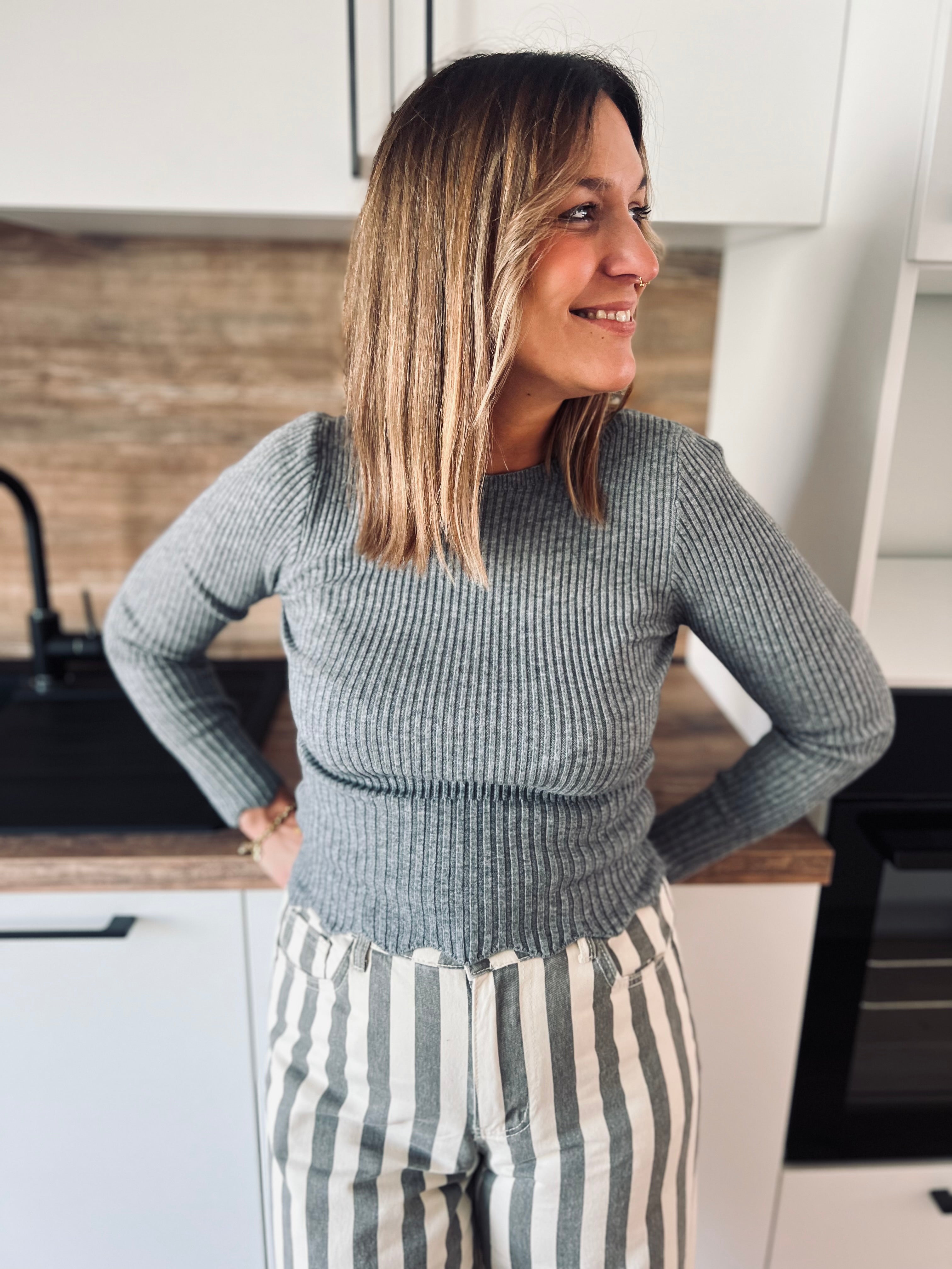 Notre pull léger HÉRA gris