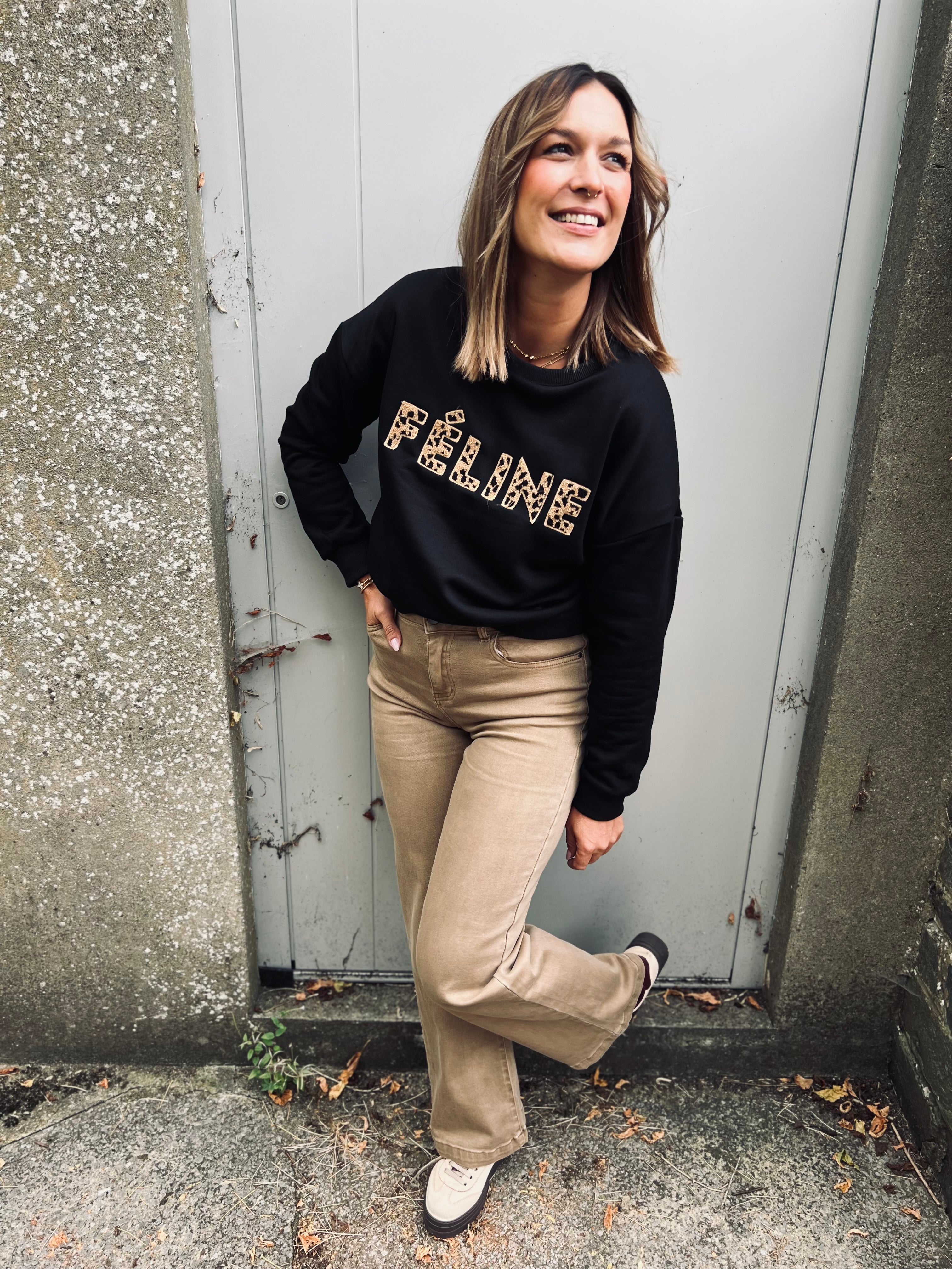 Notre Sweat « FÉLINE » noir
