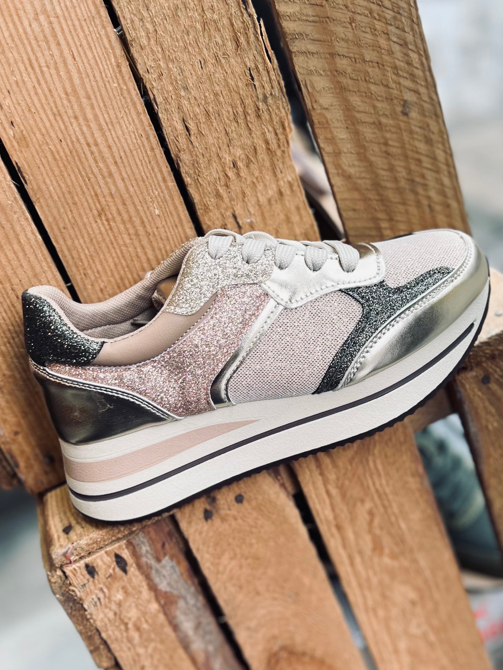 Nos baskets NOVA kaki