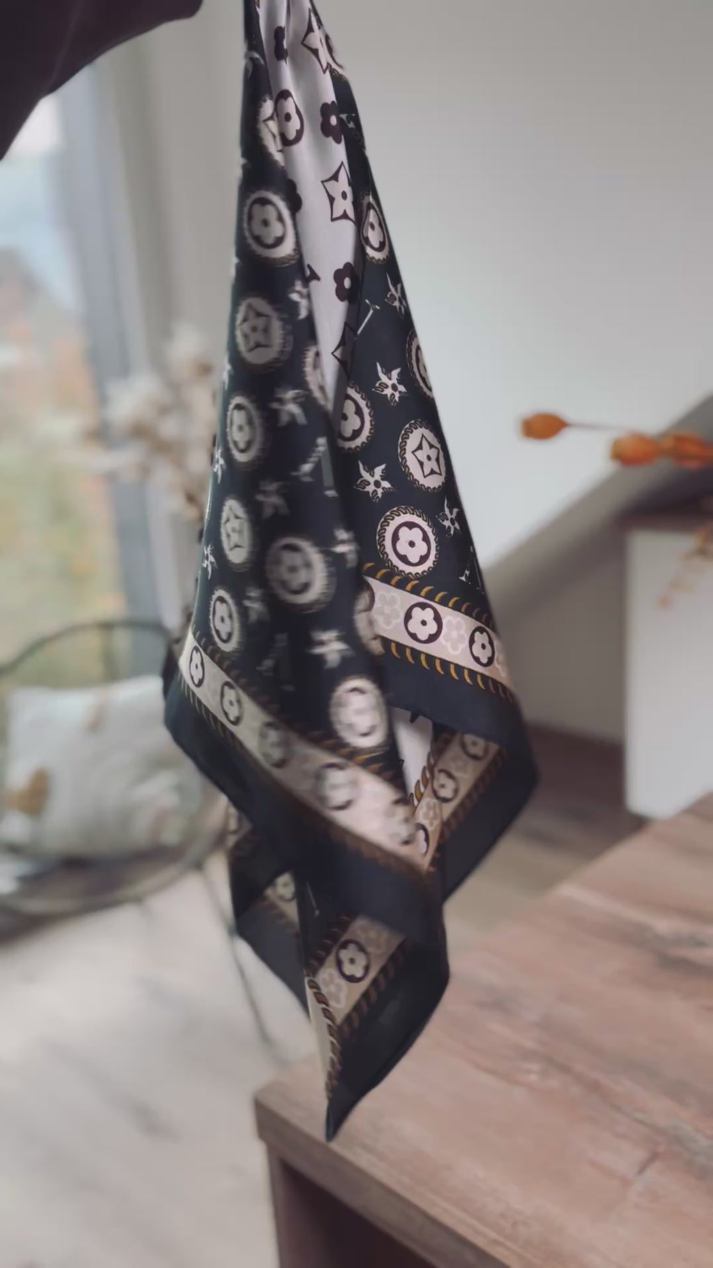 Notre foulard ALBA [V]