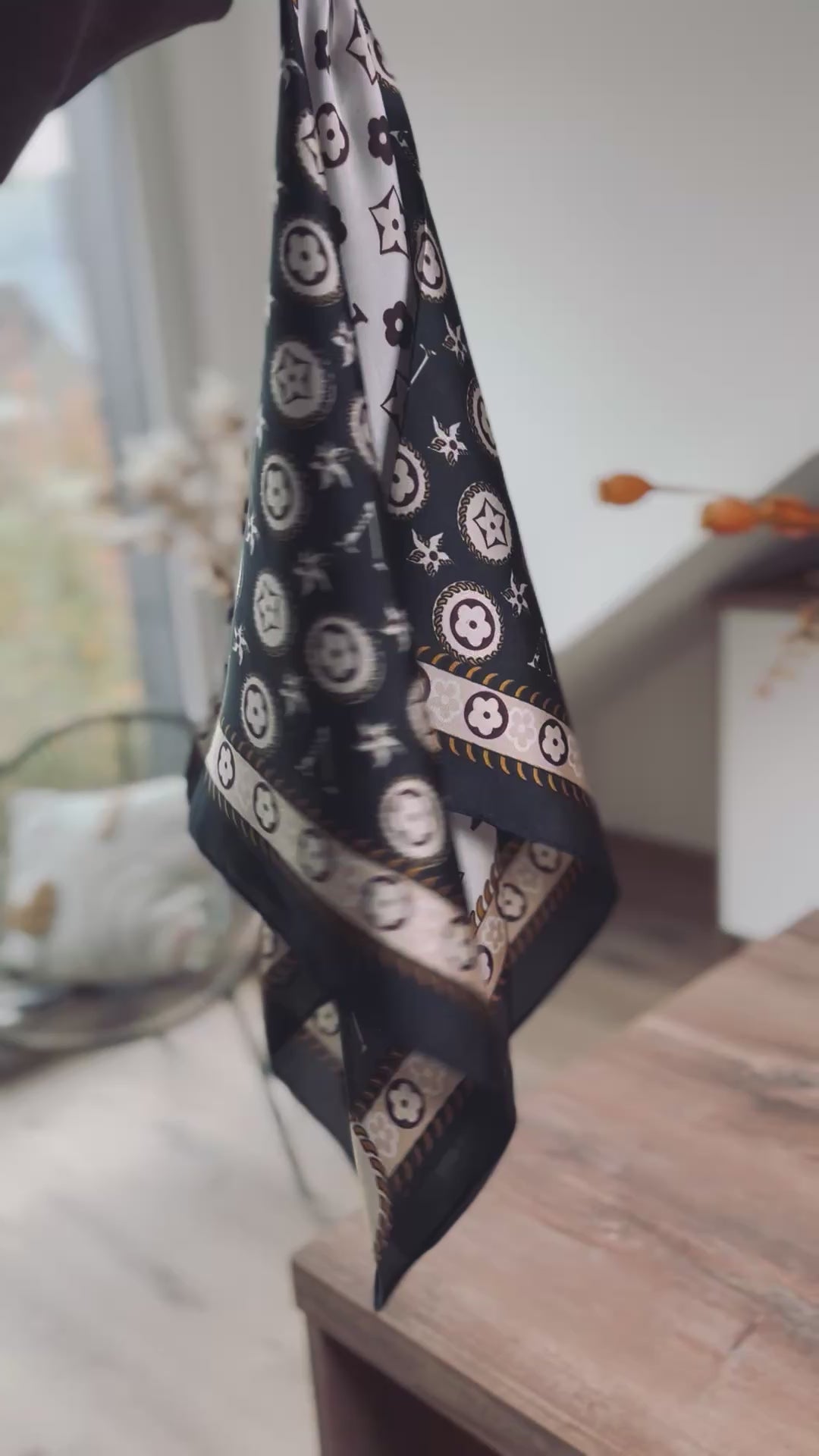 Notre foulard ALBA [V]